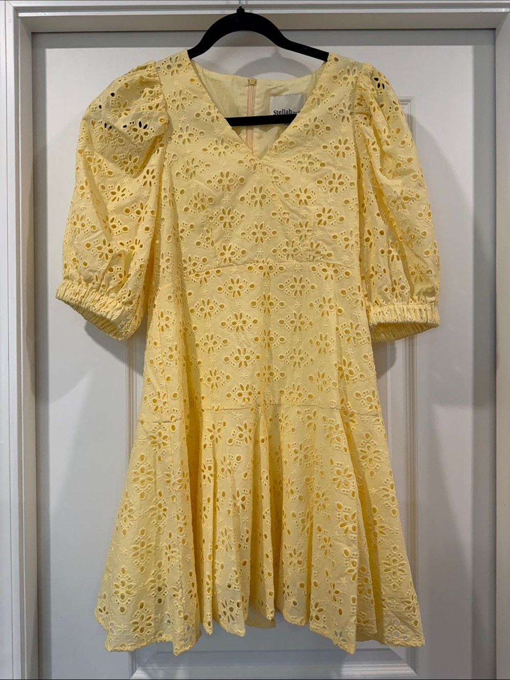 NWOT Stellah New York Yellow Eyelet Puff-Sleeve Dress size Small S